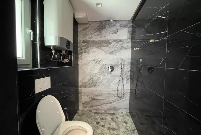 Shtepi ne shitje Duplex(shtepi me 2 kate) ne Tirane, 2+1, Mobilimi E mobiluar, Pagesa 230,000  Euro.