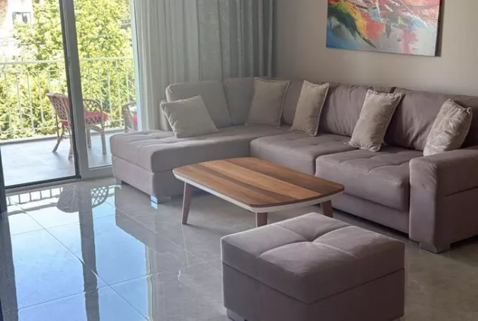 Shtepi me qera 2+1 ne Tirane - 1,400 Euro