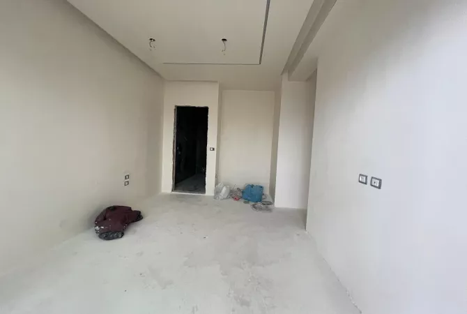 Shtepi ne shitje Apartament ne Tirane, 2+1, Mobilimi Bosh, pa mobiluar, Pagesa 267,500  Euro.