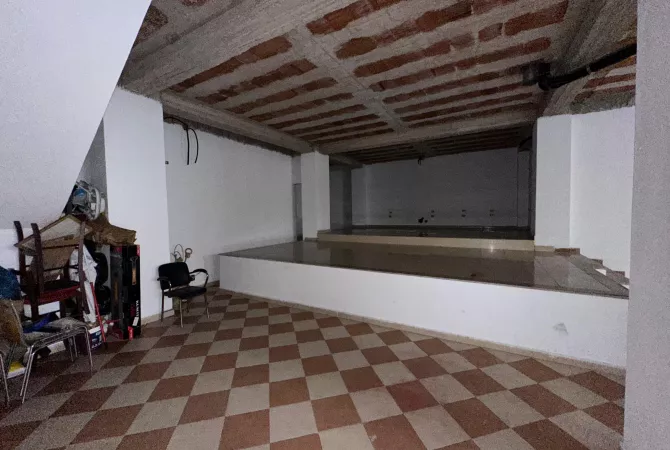 Business Property in Sale 1+1 in Tirana - 470,000 Euro