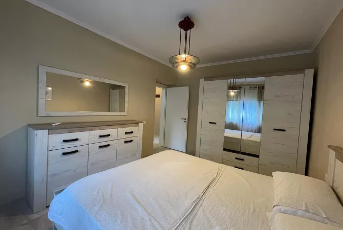 Shtepi me qera Apartament ne Tirane, 2+1, Mobilimi E mobiluar, Pagesa 600  Euro.