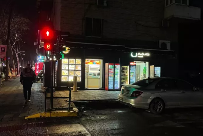 Ambiente Commerciale in Vendita 1+1 a Tirana - 3,500,000 Leke