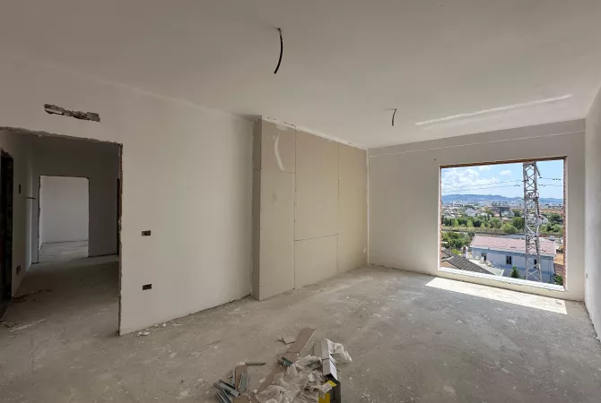 Shtepi ne shitje Apartament ne Tirane, 2+1, Mobilimi Bosh, pa mobiluar, Pagesa 100,001  Euro.