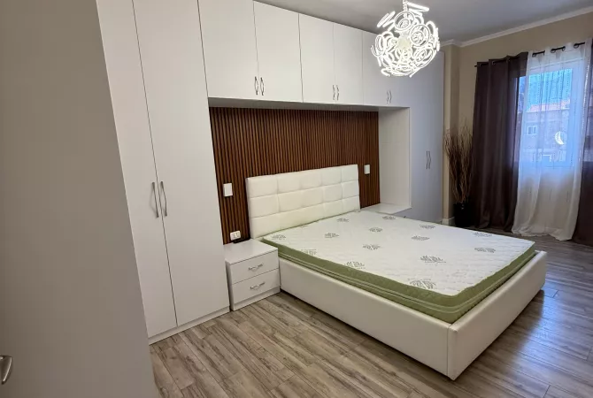 Shtepi me qera Apartament ne Tirane, 1+1, Mobilimi E mobiluar, Pagesa 650  Euro.