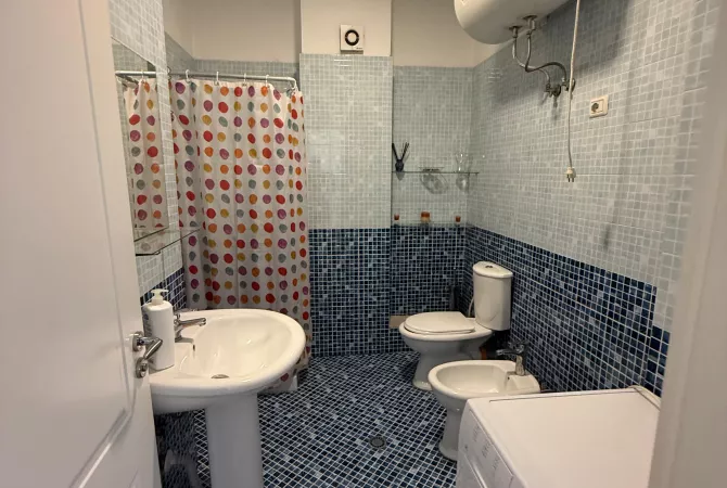 Shtepi me qera Apartament ne Tirane, 1+1, Mobilimi E mobiluar, Pagesa 650  Euro.