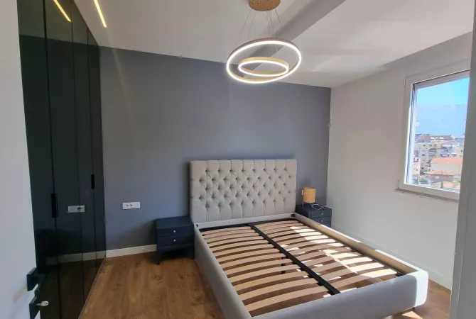 Shtepi me qera Apartament ne Tirane, 1+1, Mobilimi E mobiluar, Pagesa 600  Euro.