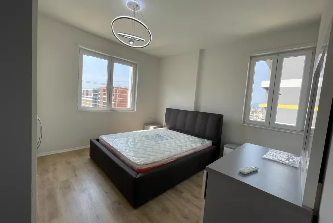 Shtepi me qera Apartament ne Tirane, 3+1, Mobilimi Pjeserisht e mobiluar, Pagesa 550  Euro.