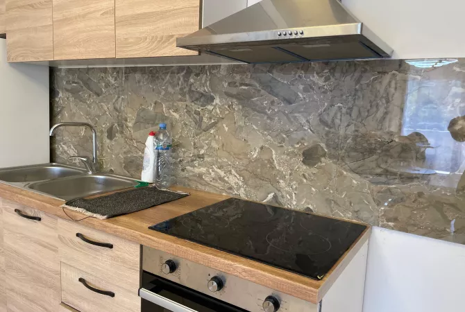 Shtepi me qera Apartament ne Tirane, 1+1, Mobilimi E mobiluar, Pagesa 40,000  Leke.