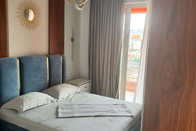 Shtepi me qera Apartament ne Tirane, 3+1, Mobilimi E mobiluar, Pagesa 1,500  Euro.