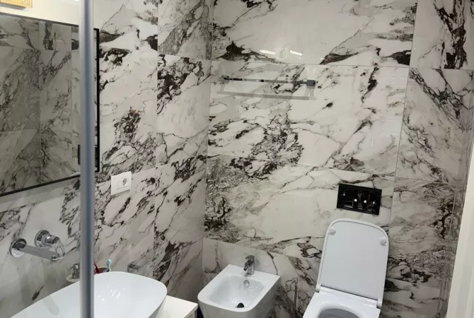 Shtepi me qera Apartament ne Tirane, 3+1, Mobilimi E mobiluar, Pagesa 1,500  Euro.