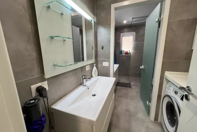 Shtepi me qera Apartament ne Tirane, 2+1, Mobilimi E mobiluar, Pagesa 1,100  Euro.