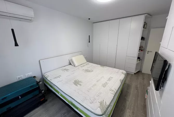 Shtepi me qera Apartament ne Tirane, 2+1, Mobilimi E mobiluar, Pagesa 1,100  Euro.
