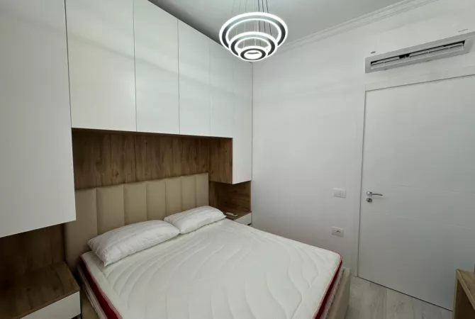 Shtepi me qera Apartament ne Tirane, 2+1, Mobilimi E mobiluar, Pagesa 600  Euro.