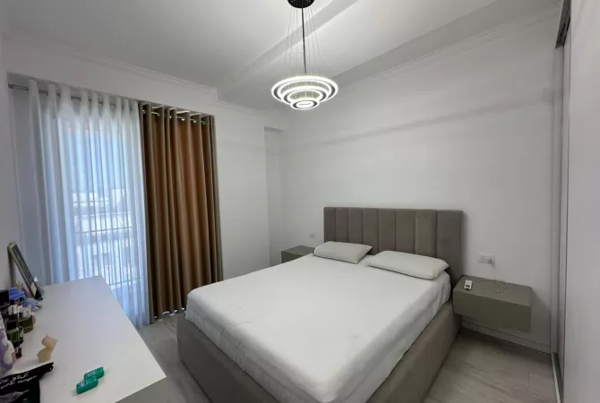 Shtepi me qera Apartament ne Tirane, 2+1, Mobilimi E mobiluar, Pagesa 600  Euro.