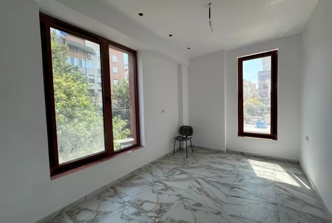 Ambient zyrash per qira tek Rruga e Kavajes. 