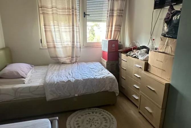 Shtepi me qera Apartament ne Tirane, 2+1, Mobilimi E mobiluar, Pagesa 650  Euro.