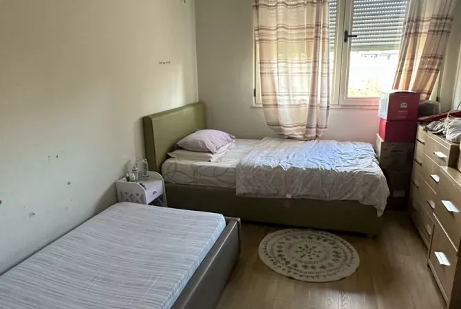 Shtepi me qera Apartament ne Tirane, 2+1, Mobilimi E mobiluar, Pagesa 650  Euro.