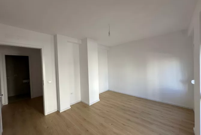 Shtepi me qera Vila Luksoze ne Tirane, 3+1, Mobilimi Bosh, pa mobiluar, Pagesa 1,200  Euro.