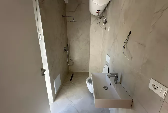 Shtepi me qera Vila Luksoze ne Tirane, 3+1, Mobilimi Bosh, pa mobiluar, Pagesa 1,200  Euro.
