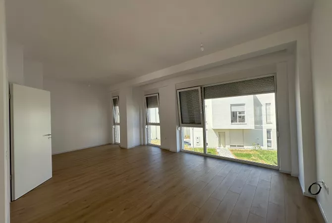 Casa in affitto 3+1 a Tirana - 1,200 Euro