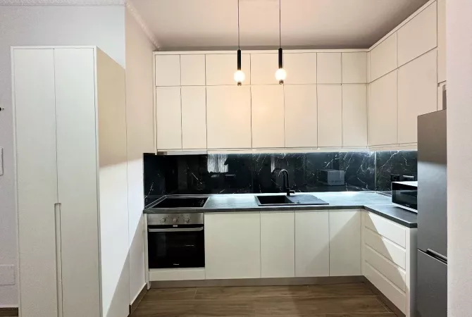 Shtepi me qera Apartament ne Tirane, 1+1, Mobilimi E mobiluar, Pagesa 800  Euro.