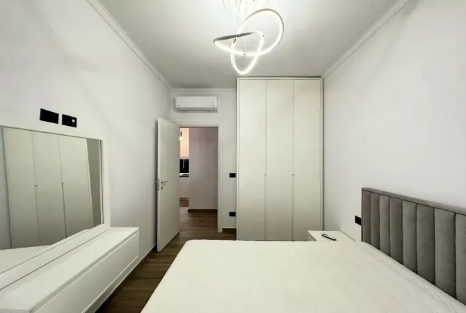 Shtepi me qera Apartament ne Tirane, 1+1, Mobilimi E mobiluar, Pagesa 800  Euro.