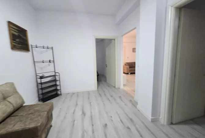 Shtepi me qera Apartament ne Tirane, 2+1, Mobilimi E mobiluar, Pagesa 400  Euro.
