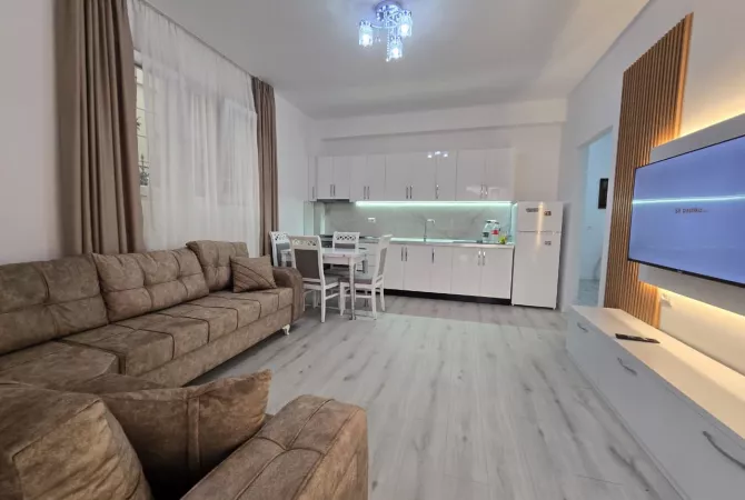 Shtepi me qera Apartament ne Tirane, 2+1, Mobilimi E mobiluar, Pagesa 400  Euro.