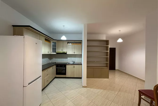Shtepi ne shitje Apartament ne Tirane, 2+1, Mobilimi E mobiluar, Pagesa 175,000  Euro.