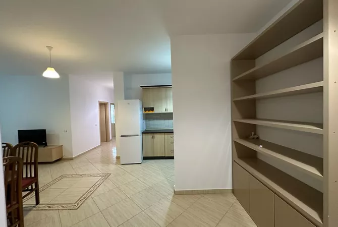 Shtepi ne shitje Apartament ne Tirane, 2+1, Mobilimi E mobiluar, Pagesa 175,000  Euro.
