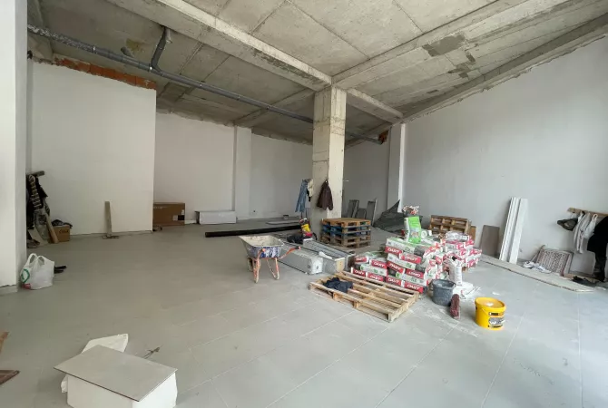 Ambient biznesi me qera 1+1 ne Tirane - 1,800 Euro