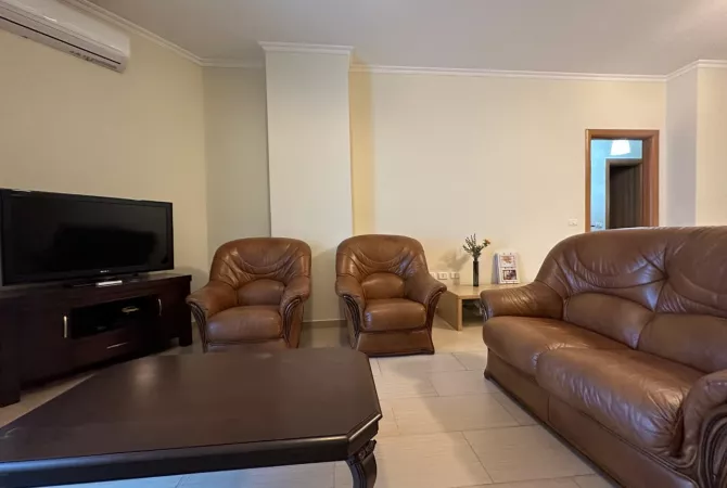Shtepi me qera 2+1 ne Tirane - 600 Euro