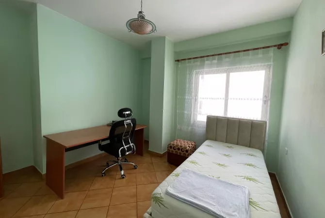 Shtepi me qera Apartament ne Tirane, 2+1, Mobilimi E mobiluar, Pagesa 600  Euro.