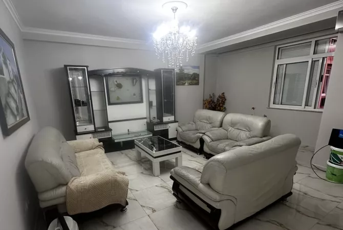 Shtepi me qera Apartament ne Tirane, 3+1, Mobilimi E mobiluar, Pagesa 85,000  Leke.