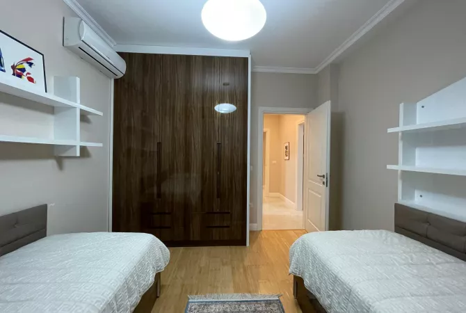 Shtepi me qera Apartament ne Tirane, 2+1, Mobilimi E mobiluar, Pagesa 1,400  Euro.