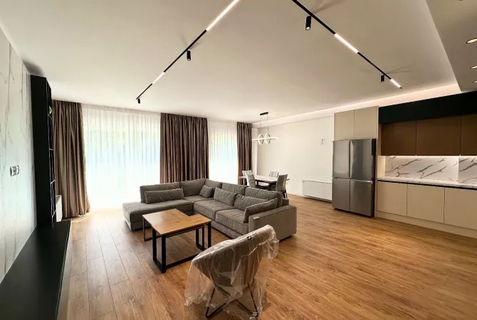 Shtepi me qera 3+1 ne Tirane - 2,000 Euro