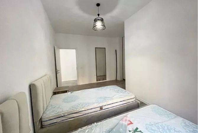Shtepi me qera Apartament ne Tirane, 2+1, Mobilimi E mobiluar, Pagesa 550  Euro.