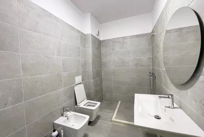 Shtepi me qera Apartament ne Tirane, 2+1, Mobilimi E mobiluar, Pagesa 550  Euro.
