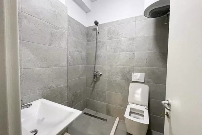 Shtepi me qera Apartament ne Tirane, 2+1, Mobilimi E mobiluar, Pagesa 550  Euro.