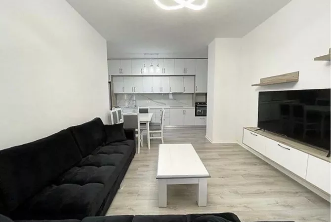 Shtepi me qera 2+1 ne Tirane - 550 Euro