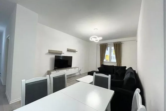 Shtepi me qera 2+1 ne Tirane - 550 Euro