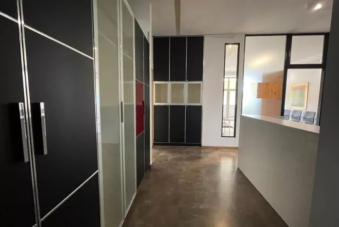 Ambient Biznesi per qira tek Garda. 