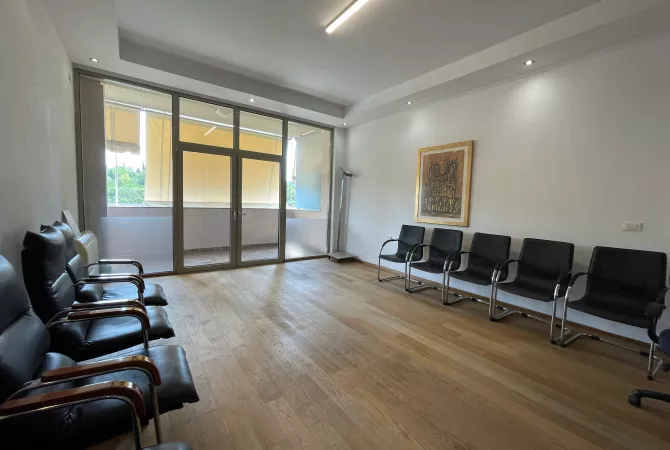 Ambient Biznesi per qira tek Garda. 