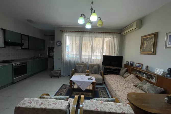 Shtepi me qera 1+1 ne Tirane - 600 Euro