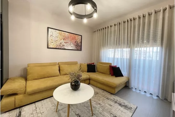 Shtepi me qera 1+1 ne Tirane - 900 Euro