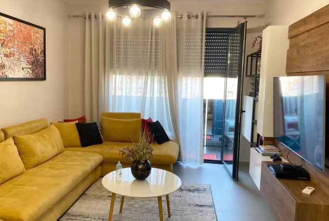 Shtepi me qera 1+1 ne Tirane - 900 Euro