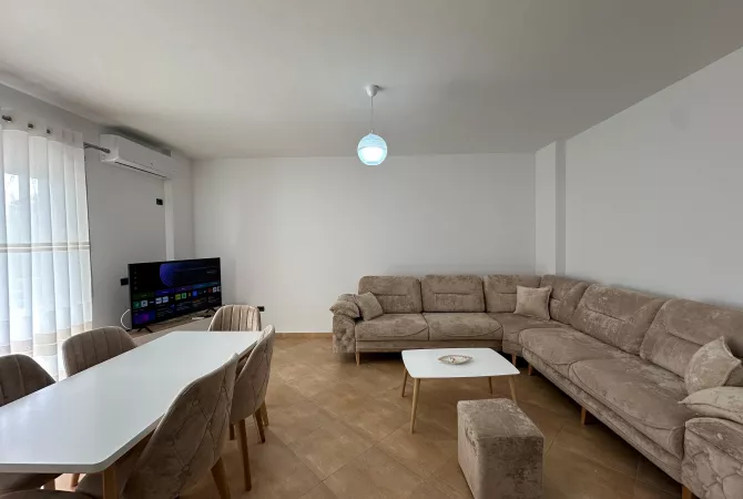 Shtepi me qera 2+1 ne Tirane - 800 Euro
