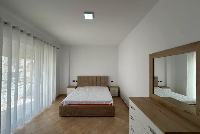 Shtepi me qera Apartament ne Tirane, 2+1, Mobilimi E mobiluar, Pagesa 800  Euro.