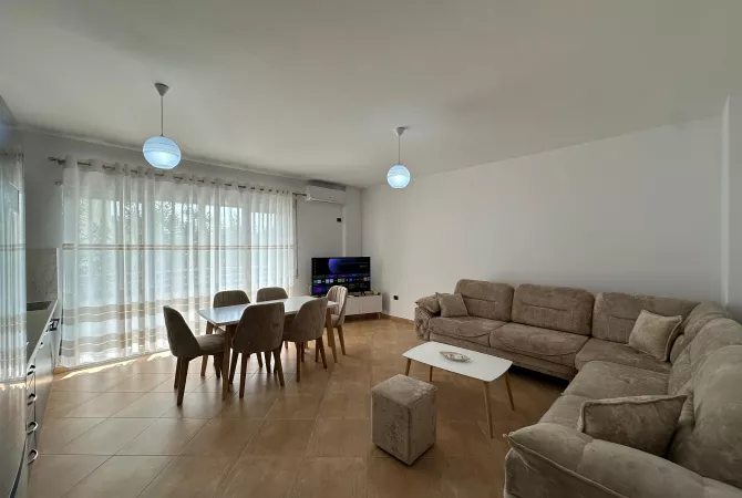 Shtepi me qera 2+1 ne Tirane - 800 Euro