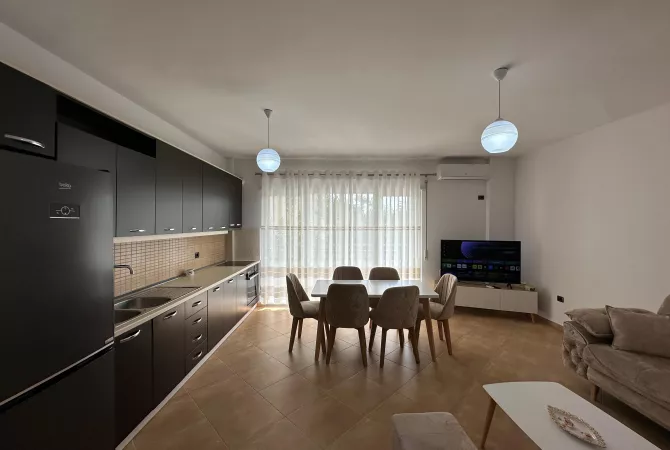 Shtepi me qera 2+1 ne Tirane - 800 Euro